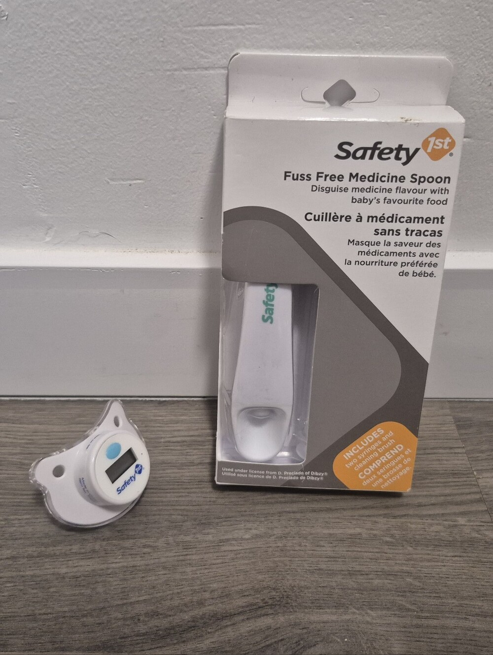 *5/$25 Baby Items* Fuss Free Medicine Spoon NEW And Comfort Check Pacifer Themo